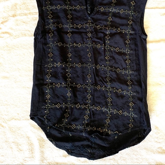 Lucky Brand top - Picture 7 of 8